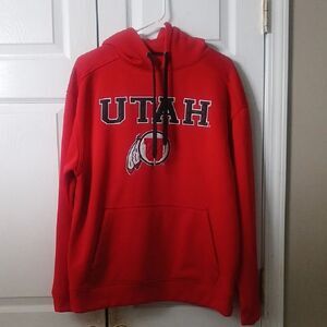 Utah Utes Red Sweatshirt Pullover Hoodie Kangaroo pocket Sz M NWOT